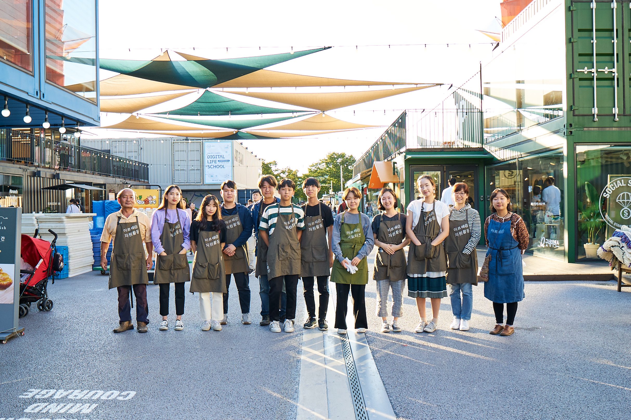 10월 27일 농부시장 마르쉐@성수  자원활동가를 모집합니다.